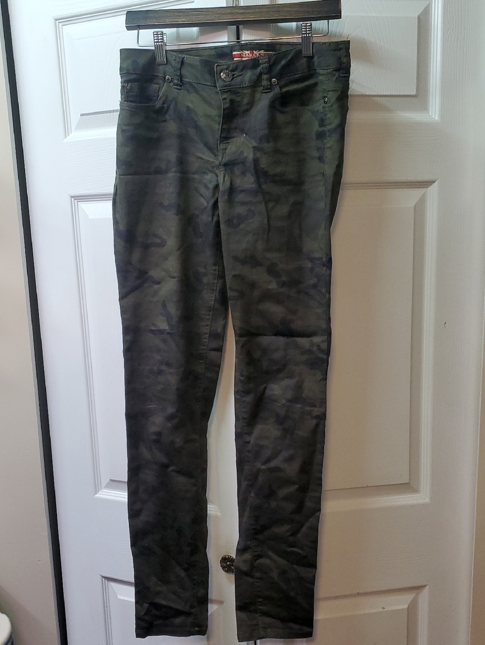 Women’s Skinny Camo Jeans - Olive Green